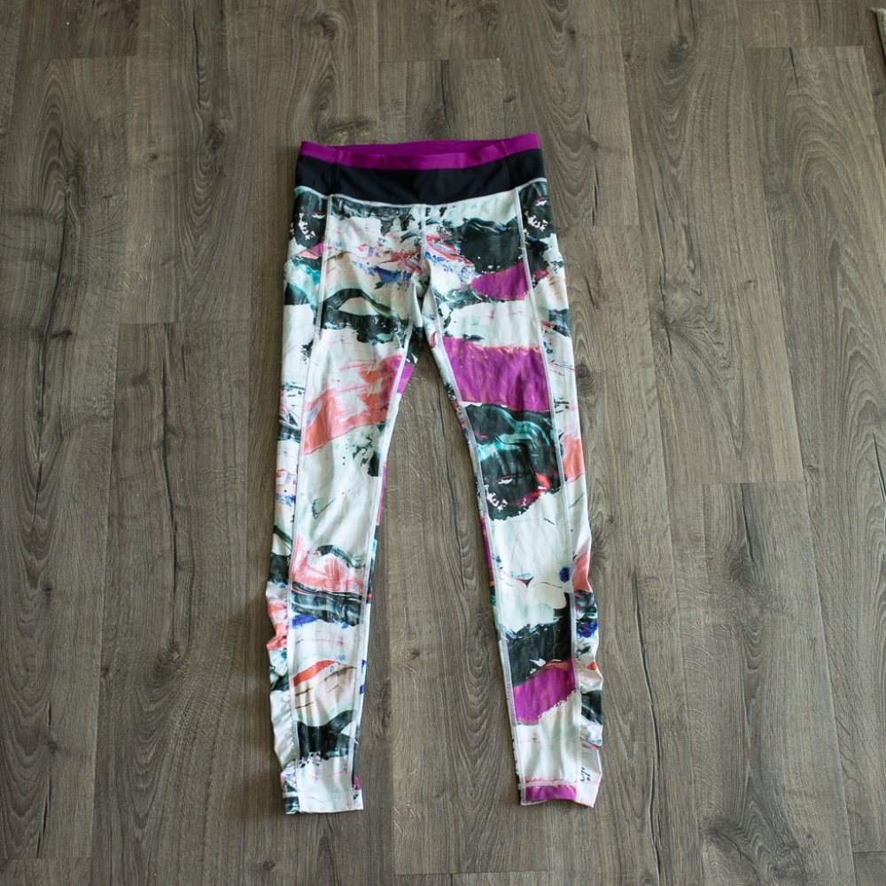 Lululemon Speed Tight Pigment Wave Multi Plum 8